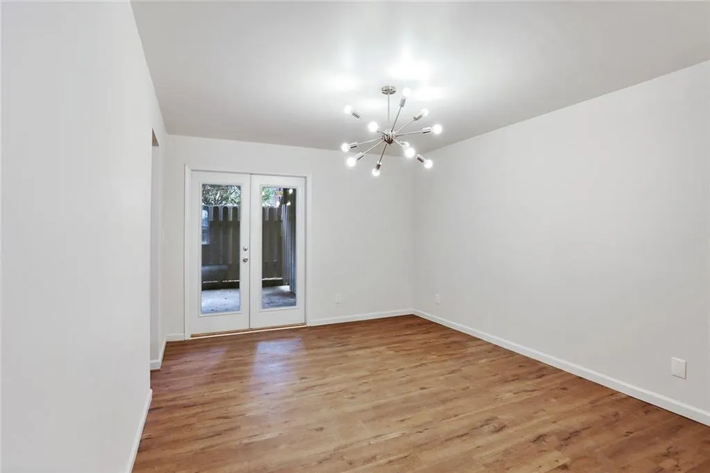 355 Winding River Drive Unit E, Sandy Springs, Georgia 30350, 2 Bedrooms Bedrooms, ,2 BathroomsBathrooms,Residential,Sold,355 Winding River Drive Unit E,6618817