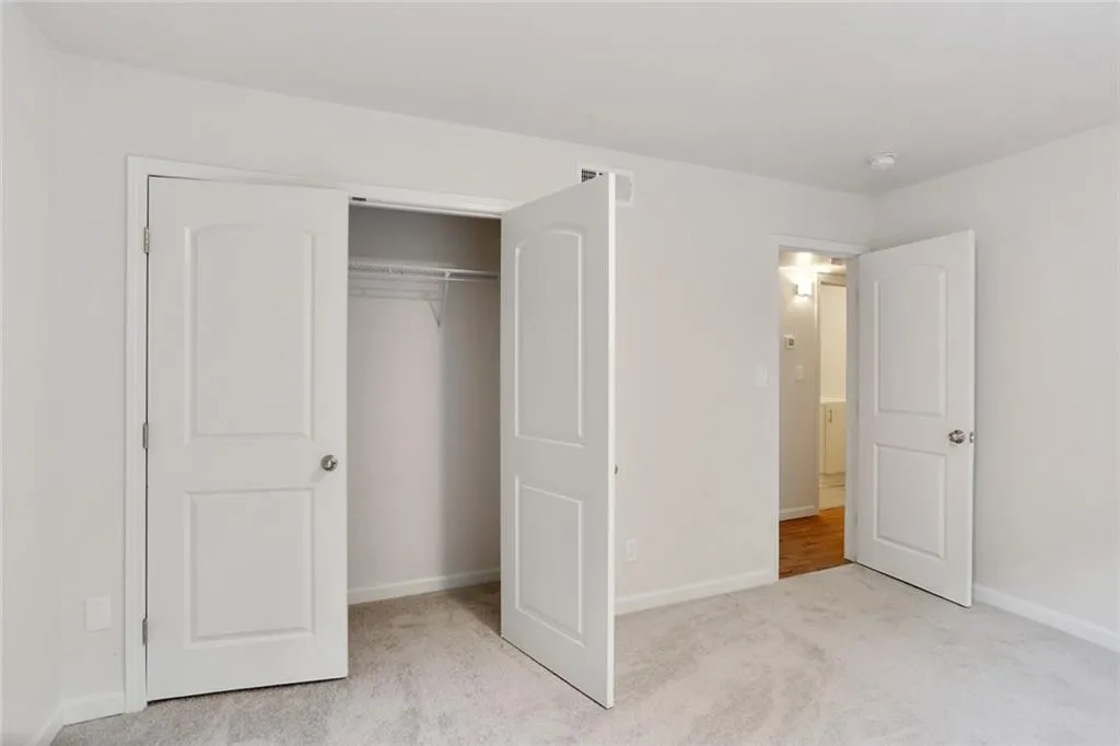 355 Winding River Drive Unit E, Sandy Springs, Georgia 30350, 2 Bedrooms Bedrooms, ,2 BathroomsBathrooms,Residential,Sold,355 Winding River Drive Unit E,6618817