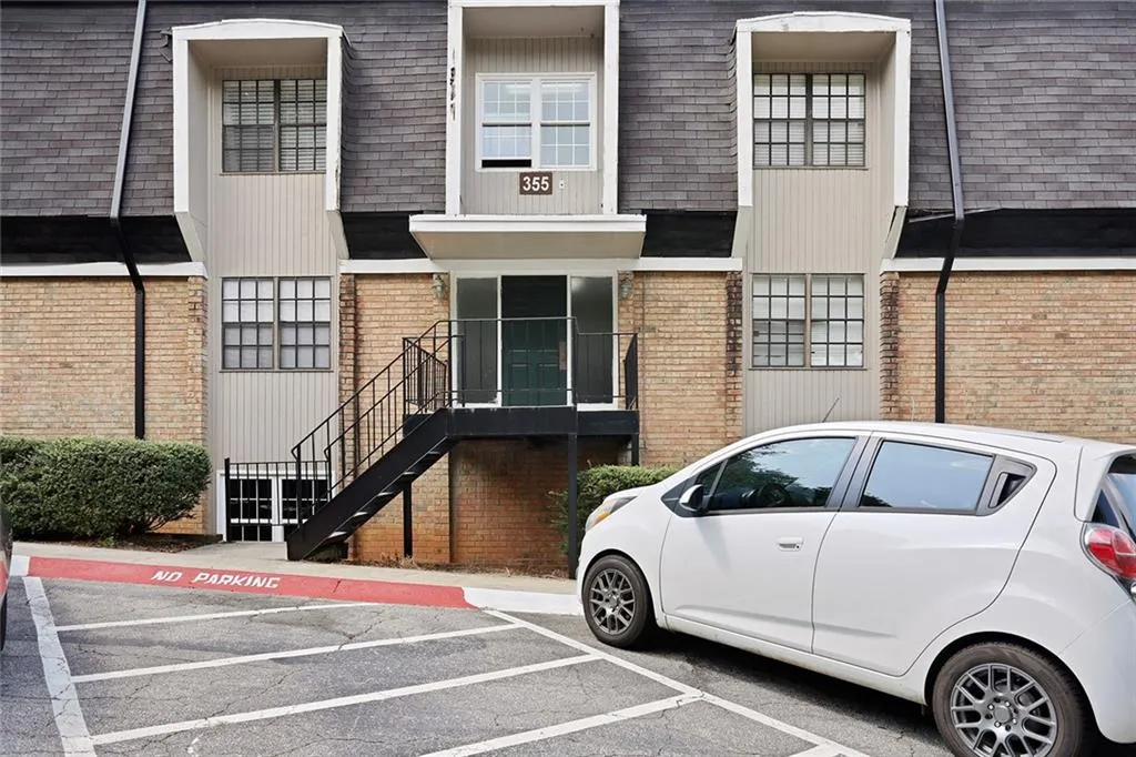 355 Winding River Drive Unit E, Sandy Springs, Georgia 30350, 2 Bedrooms Bedrooms, ,2 BathroomsBathrooms,Residential,Sold,355 Winding River Drive Unit E,6618817