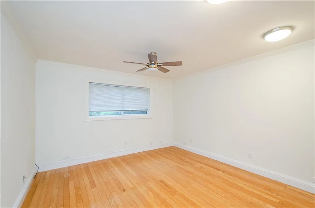 5400 Roswell Road Unit D4, Sandy Springs, Georgia 30342, 3 Bedrooms Bedrooms, 0 ,2 BathroomsBathrooms,Residential,For Sale,5400 Roswell Road Unit D4,7831381