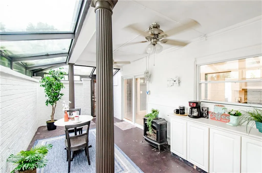 5400 Roswell Road Unit D4, Sandy Springs, Georgia 30342, 3 Bedrooms Bedrooms, 0 ,2 BathroomsBathrooms,Residential,For Sale,5400 Roswell Road Unit D4,7831381