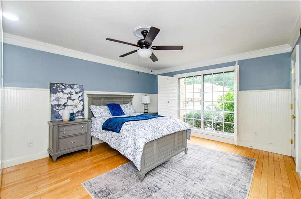 5400 Roswell Road Unit D4, Sandy Springs, Georgia 30342, 3 Bedrooms Bedrooms, 0 ,2 BathroomsBathrooms,Residential,For Sale,5400 Roswell Road Unit D4,7831381