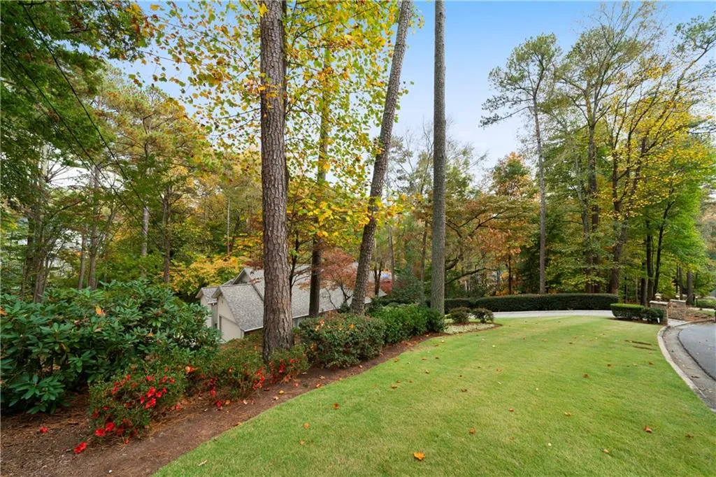 5525 Whitner Drive, Sandy Springs, Georgia 30327, 4 Bedrooms Bedrooms, ,2 BathroomsBathrooms,Residential,Sold,5525 Whitner Drive,7523747