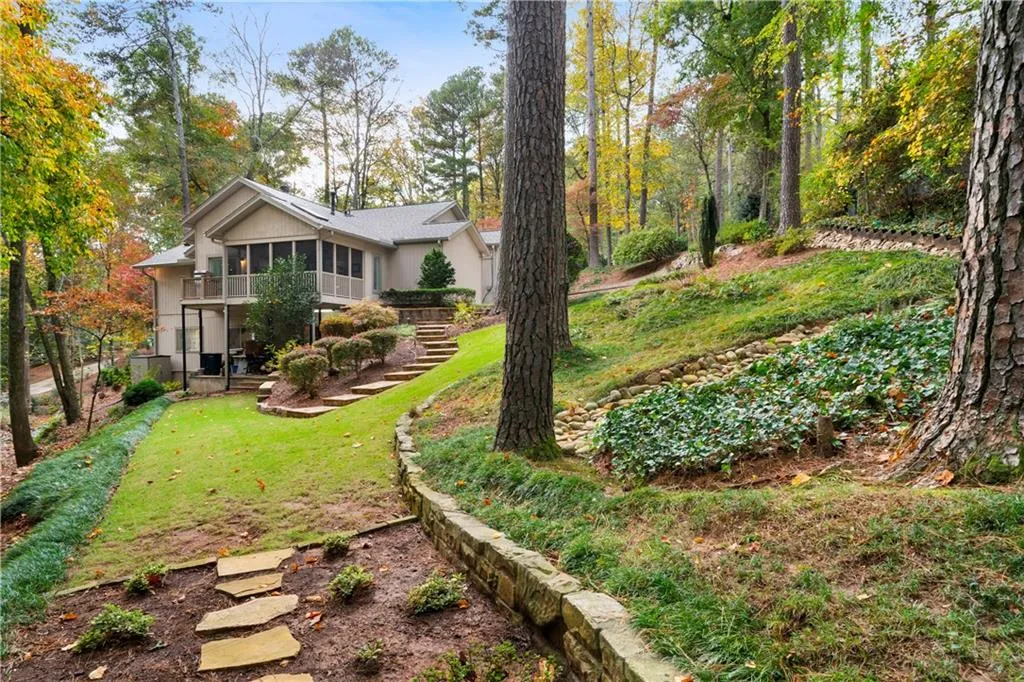 5525 Whitner Drive, Sandy Springs, Georgia 30327, 4 Bedrooms Bedrooms, ,2 BathroomsBathrooms,Residential,Sold,5525 Whitner Drive,7523747