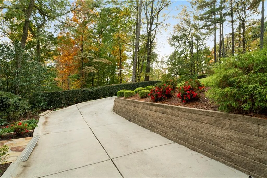 5525 Whitner Drive, Sandy Springs, Georgia 30327, 4 Bedrooms Bedrooms, ,2 BathroomsBathrooms,Residential,Sold,5525 Whitner Drive,7523747