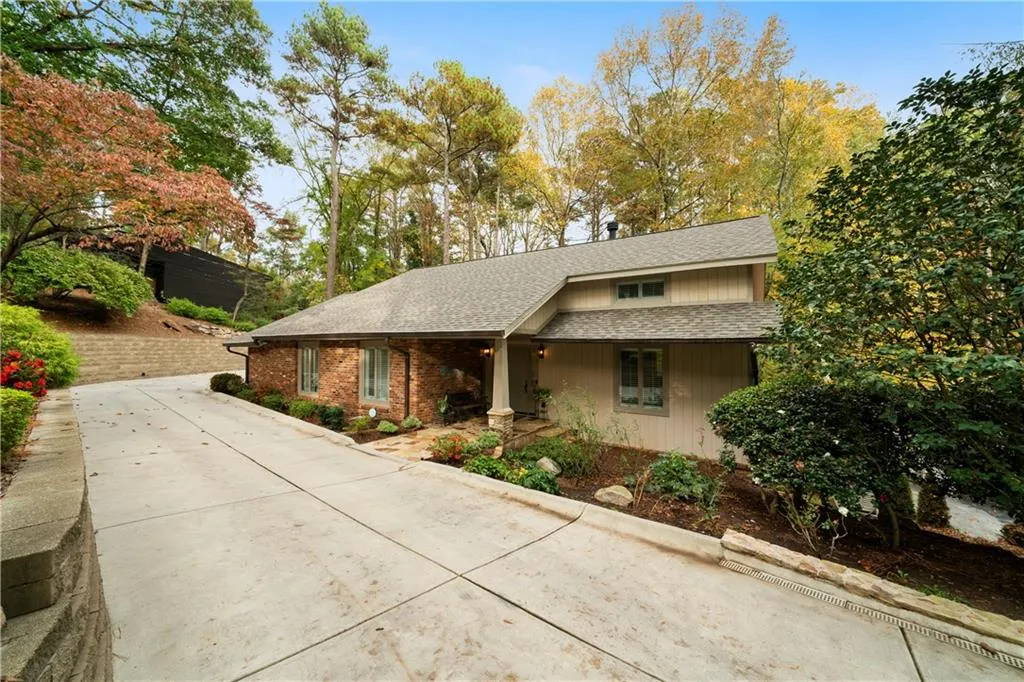 5525 Whitner Drive, Sandy Springs, Georgia 30327, 4 Bedrooms Bedrooms, ,2 BathroomsBathrooms,Residential,Sold,5525 Whitner Drive,7523747