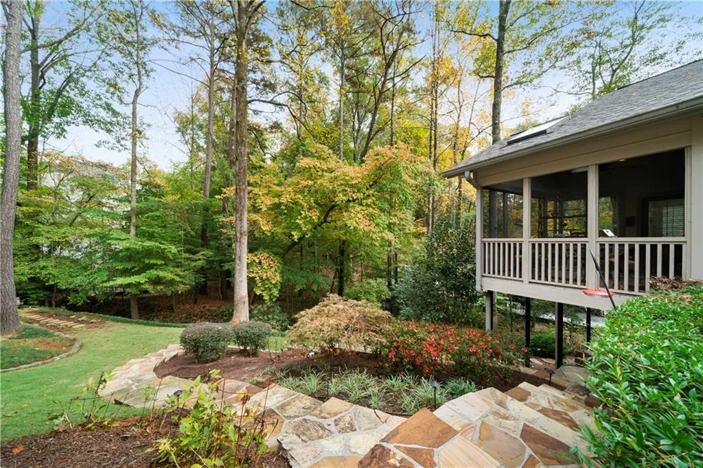 5525 Whitner Drive, Sandy Springs, Georgia 30327, 4 Bedrooms Bedrooms, ,2 BathroomsBathrooms,Residential,Sold,5525 Whitner Drive,7523747