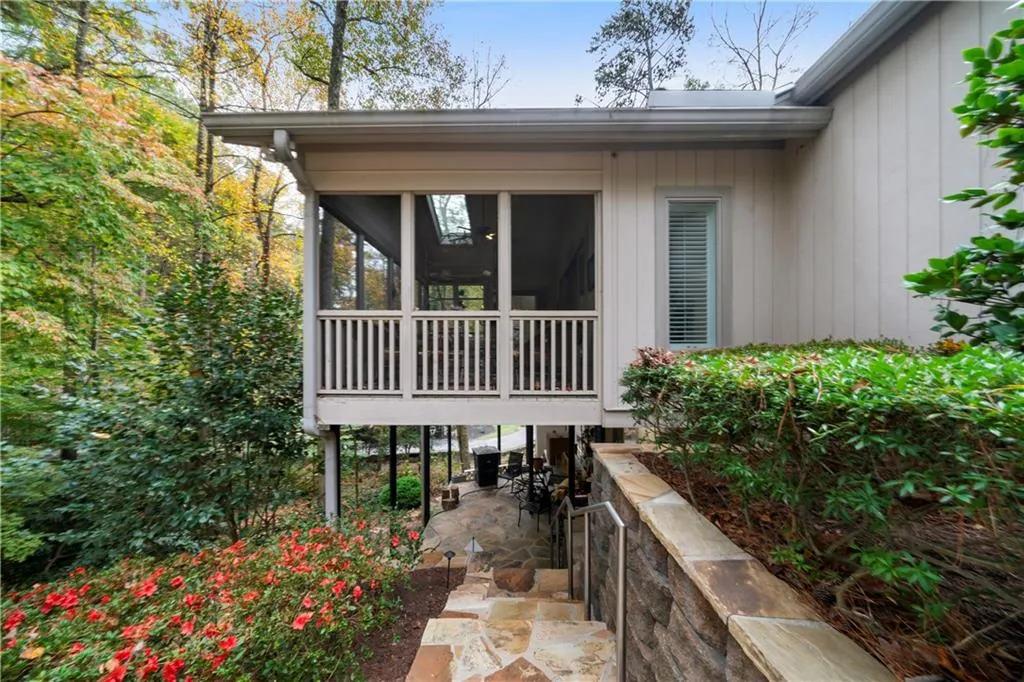 5525 Whitner Drive, Sandy Springs, Georgia 30327, 4 Bedrooms Bedrooms, ,2 BathroomsBathrooms,Residential,Sold,5525 Whitner Drive,7523747