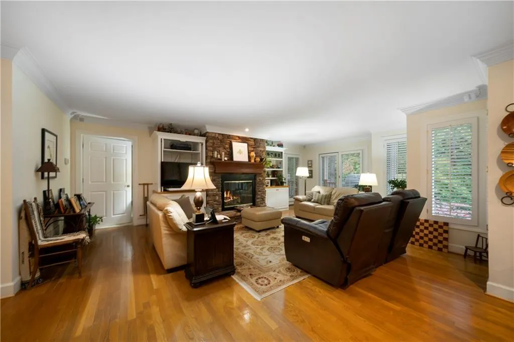 5525 Whitner Drive, Sandy Springs, Georgia 30327, 4 Bedrooms Bedrooms, ,2 BathroomsBathrooms,Residential,Sold,5525 Whitner Drive,7523747
