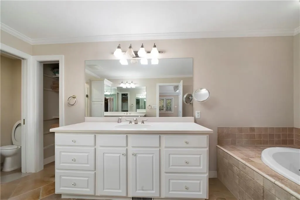 5525 Whitner Drive, Sandy Springs, Georgia 30327, 4 Bedrooms Bedrooms, ,2 BathroomsBathrooms,Residential,Sold,5525 Whitner Drive,7523747