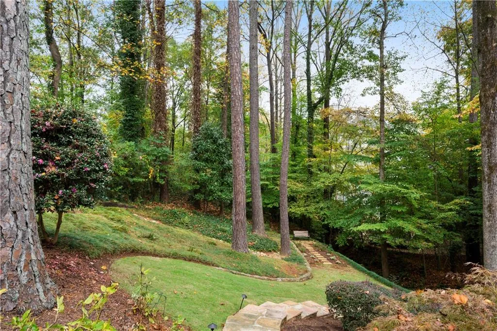 5525 Whitner Drive, Sandy Springs, Georgia 30327, 4 Bedrooms Bedrooms, ,2 BathroomsBathrooms,Residential,Sold,5525 Whitner Drive,7523747