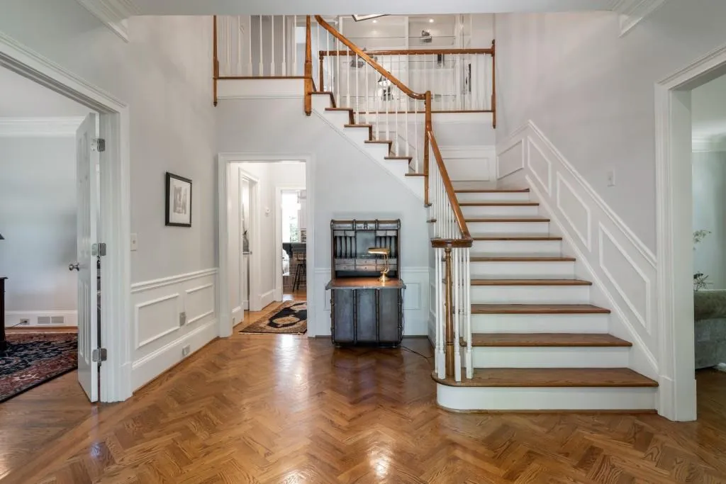 7360 Dunraven Place, Sandy Springs, Georgia 30328, 6 Bedrooms Bedrooms, ,5 BathroomsBathrooms,Residential,Sold,7360 Dunraven Place,6543227