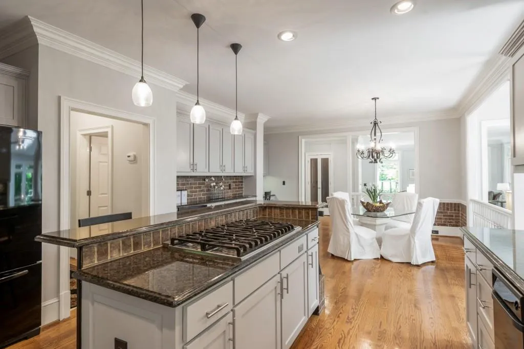 7360 Dunraven Place, Sandy Springs, Georgia 30328, 6 Bedrooms Bedrooms, ,5 BathroomsBathrooms,Residential,Sold,7360 Dunraven Place,6543227