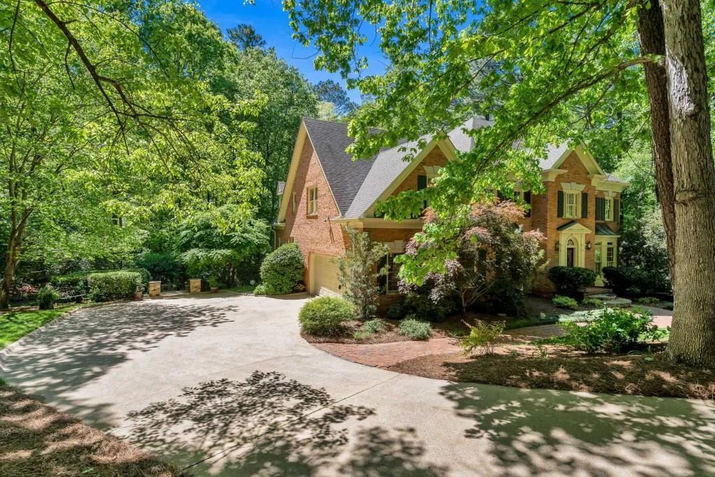 7360 Dunraven Place, Sandy Springs, Georgia 30328, 6 Bedrooms Bedrooms, ,5 BathroomsBathrooms,Residential,Sold,7360 Dunraven Place,6543227