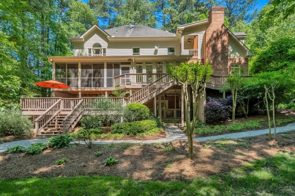 7360 Dunraven Place, Sandy Springs, Georgia 30328, 6 Bedrooms Bedrooms, ,5 BathroomsBathrooms,Residential,Sold,7360 Dunraven Place,6543227