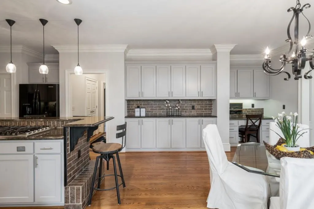 7360 Dunraven Place, Sandy Springs, Georgia 30328, 6 Bedrooms Bedrooms, ,5 BathroomsBathrooms,Residential,Sold,7360 Dunraven Place,6543227