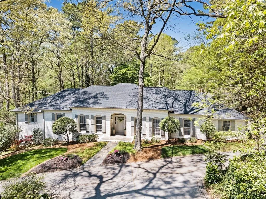 6270 Mountain Brook Lane N, Sandy Springs, Georgia 30328, 5 Bedrooms Bedrooms, ,4 BathroomsBathrooms,Residential,Sold,6270 Mountain Brook Lane N,6565252