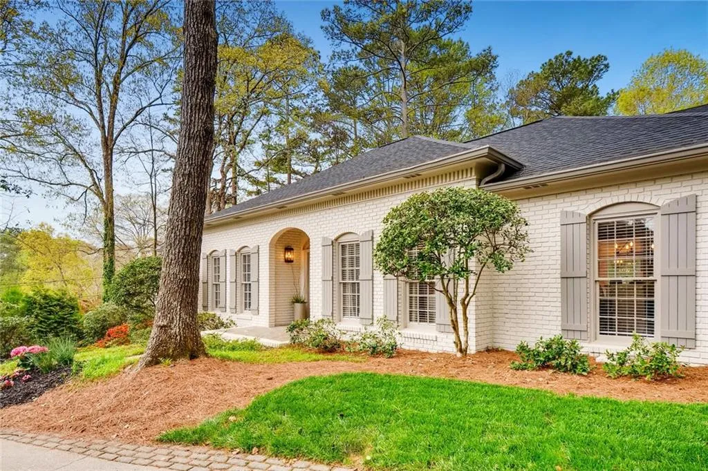6270 Mountain Brook Lane N, Sandy Springs, Georgia 30328, 5 Bedrooms Bedrooms, ,4 BathroomsBathrooms,Residential,Sold,6270 Mountain Brook Lane N,6565252