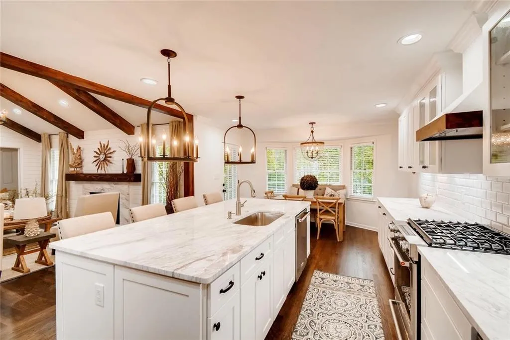 6270 Mountain Brook Lane N, Sandy Springs, Georgia 30328, 5 Bedrooms Bedrooms, ,4 BathroomsBathrooms,Residential,Sold,6270 Mountain Brook Lane N,6565252