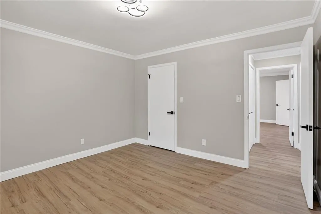 3510 Roswell Road Nw Unit E2, Atlanta, Georgia 30305, 2 Bedrooms Bedrooms, 0 ,2 BathroomsBathrooms,Residential,For Sale,3510 Roswell Road Nw Unit E2,7784891