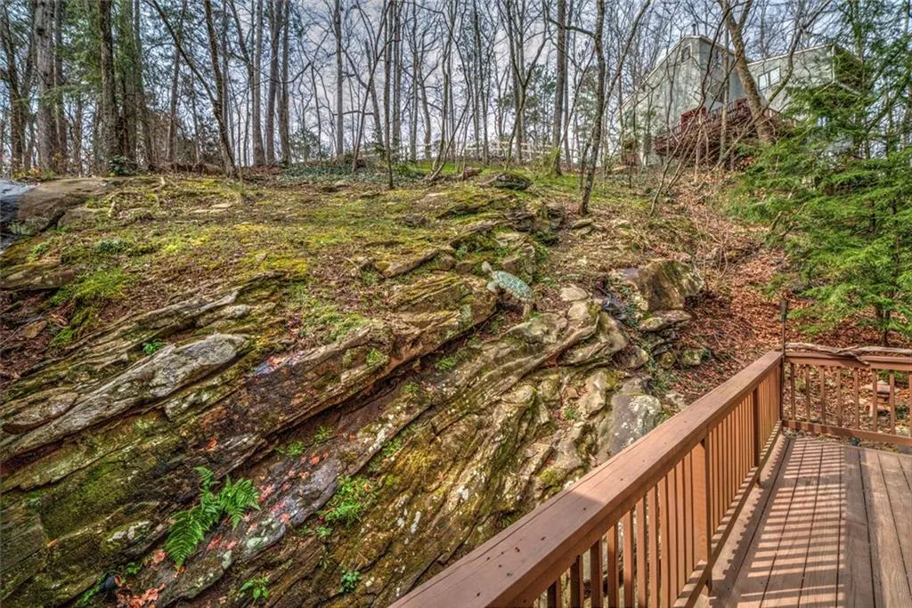 155 N Mill Road Nw, Sandy Springs, Georgia 30328, 5 Bedrooms Bedrooms, ,3 BathroomsBathrooms,Residential,Sold,155 N Mill Road Nw,5981394