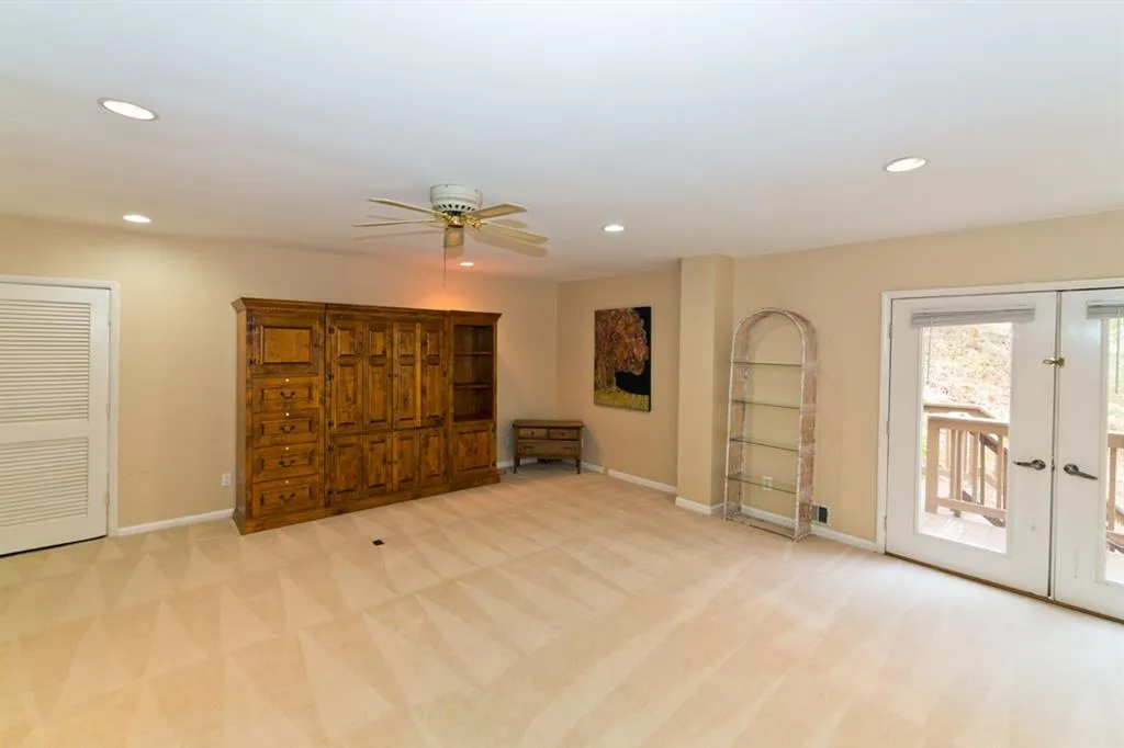 155 N Mill Road Nw, Sandy Springs, Georgia 30328, 5 Bedrooms Bedrooms, ,3 BathroomsBathrooms,Residential,Sold,155 N Mill Road Nw,5981394