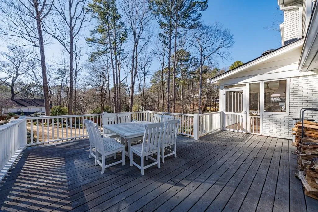 6250 Weatherly Drive, Atlanta, Georgia 30328, 5 Bedrooms Bedrooms, ,3 BathroomsBathrooms,Residential,For Sale,6250 Weatherly Drive,7713795