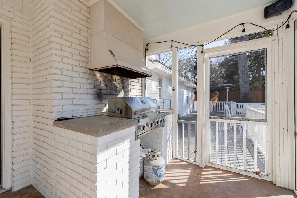 6250 Weatherly Drive, Atlanta, Georgia 30328, 5 Bedrooms Bedrooms, ,3 BathroomsBathrooms,Residential,For Sale,6250 Weatherly Drive,7713795
