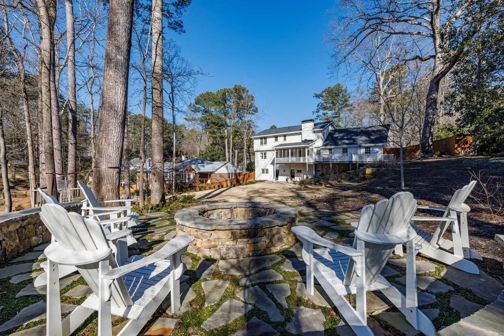 6250 Weatherly Drive, Atlanta, Georgia 30328, 5 Bedrooms Bedrooms, ,3 BathroomsBathrooms,Residential,For Sale,6250 Weatherly Drive,7713795