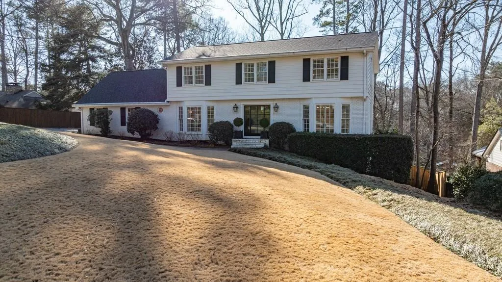 6250 Weatherly Drive, Atlanta, Georgia 30328, 5 Bedrooms Bedrooms, ,3 BathroomsBathrooms,Residential,For Sale,6250 Weatherly Drive,7713795