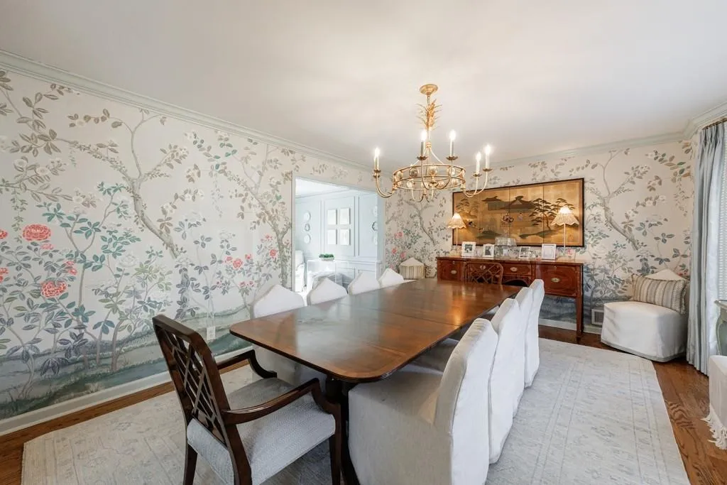 6250 Weatherly Drive, Atlanta, Georgia 30328, 5 Bedrooms Bedrooms, ,3 BathroomsBathrooms,Residential,For Sale,6250 Weatherly Drive,7713795