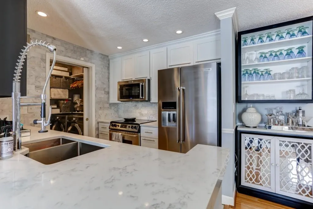 613 Granville Court, Sandy Springs, Georgia 30328, 2 Bedrooms Bedrooms, ,2 BathroomsBathrooms,Residential,Sold,613 Granville Court,6516403