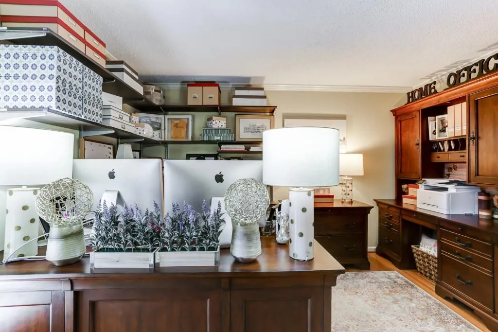 613 Granville Court, Sandy Springs, Georgia 30328, 2 Bedrooms Bedrooms, ,2 BathroomsBathrooms,Residential,Sold,613 Granville Court,6516403