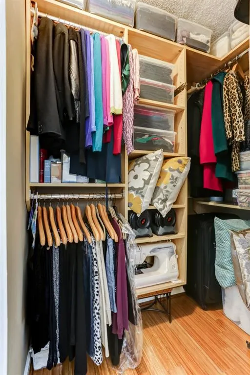 613 Granville Court, Sandy Springs, Georgia 30328, 2 Bedrooms Bedrooms, ,2 BathroomsBathrooms,Residential,Sold,613 Granville Court,6516403