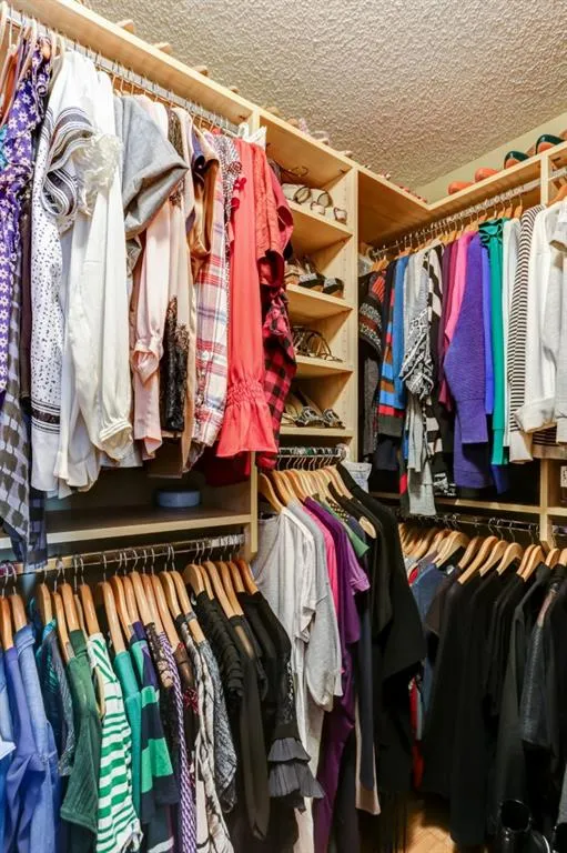 613 Granville Court, Sandy Springs, Georgia 30328, 2 Bedrooms Bedrooms, ,2 BathroomsBathrooms,Residential,Sold,613 Granville Court,6516403