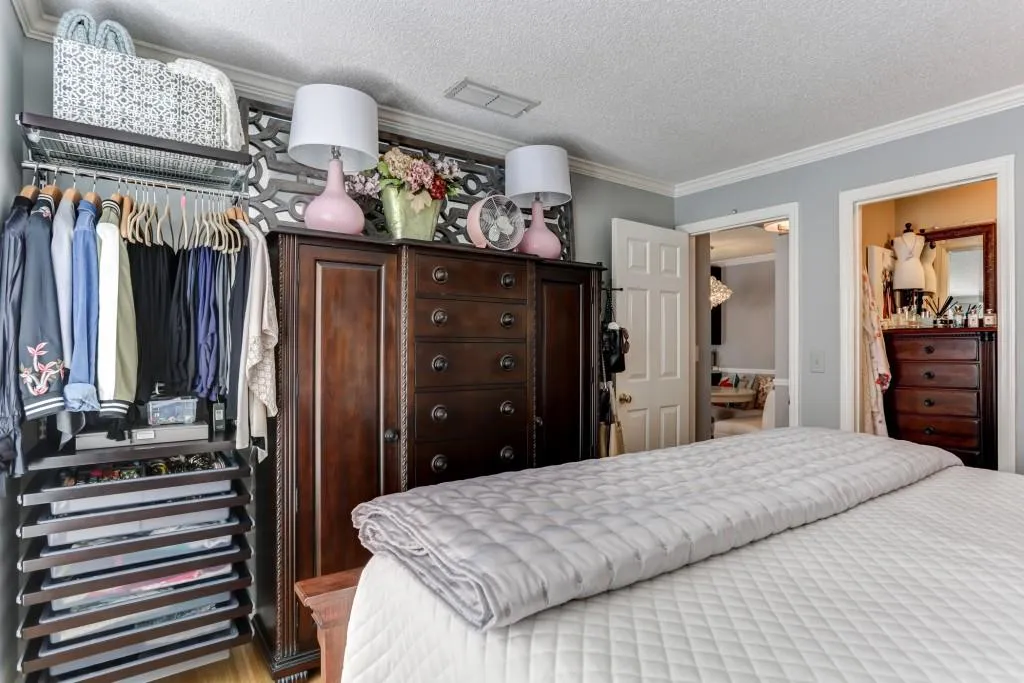 613 Granville Court, Sandy Springs, Georgia 30328, 2 Bedrooms Bedrooms, ,2 BathroomsBathrooms,Residential,Sold,613 Granville Court,6516403