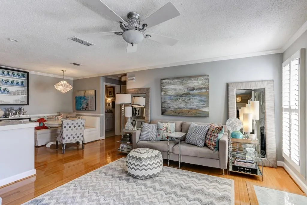 613 Granville Court, Sandy Springs, Georgia 30328, 2 Bedrooms Bedrooms, ,2 BathroomsBathrooms,Residential,Sold,613 Granville Court,6516403