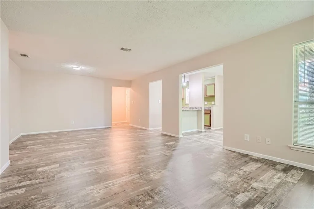 6822 Glenridge Drive Unit A, Sandy Springs, Georgia 30328, 2 Bedrooms Bedrooms, ,2 BathroomsBathrooms,Residential,Sold,6822 Glenridge Drive Unit A,7397831