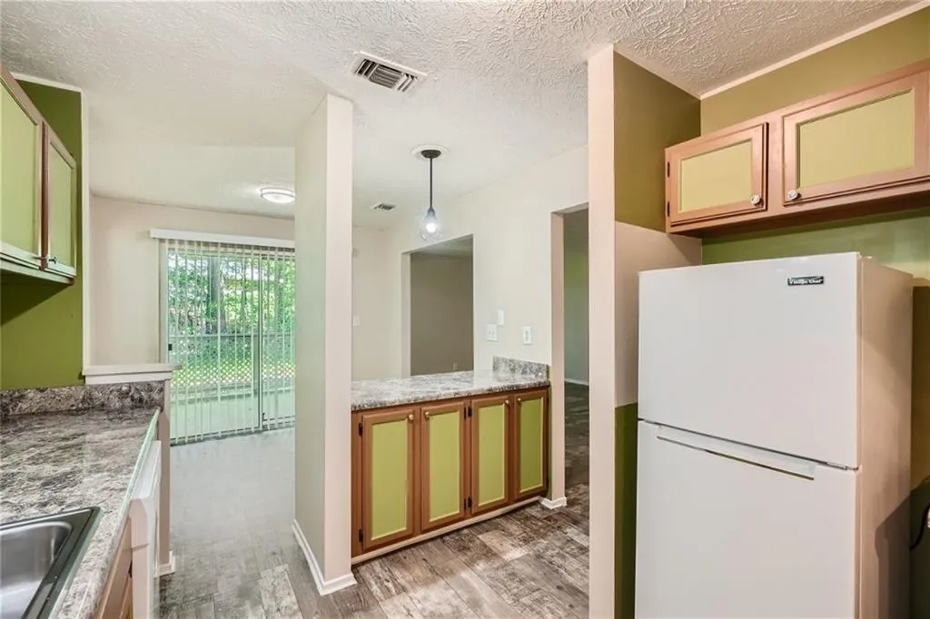 6822 Glenridge Drive Unit A, Sandy Springs, Georgia 30328, 2 Bedrooms Bedrooms, ,2 BathroomsBathrooms,Residential,Sold,6822 Glenridge Drive Unit A,7397831