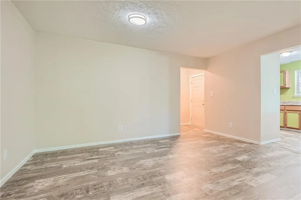 6822 Glenridge Drive Unit A, Sandy Springs, Georgia 30328, 2 Bedrooms Bedrooms, ,2 BathroomsBathrooms,Residential,Sold,6822 Glenridge Drive Unit A,7397831