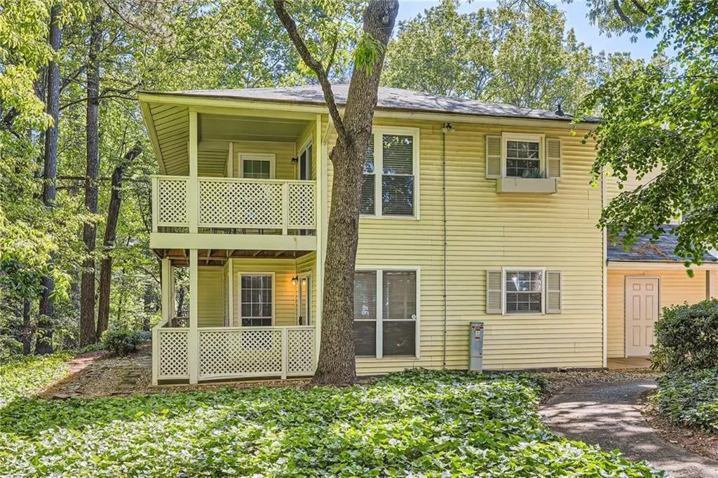 6822 Glenridge Drive Unit A, Sandy Springs, Georgia 30328, 2 Bedrooms Bedrooms, ,2 BathroomsBathrooms,Residential,Sold,6822 Glenridge Drive Unit A,7397831