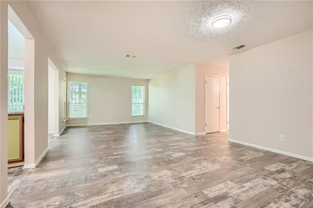 6822 Glenridge Drive Unit A, Sandy Springs, Georgia 30328, 2 Bedrooms Bedrooms, ,2 BathroomsBathrooms,Residential,Sold,6822 Glenridge Drive Unit A,7397831