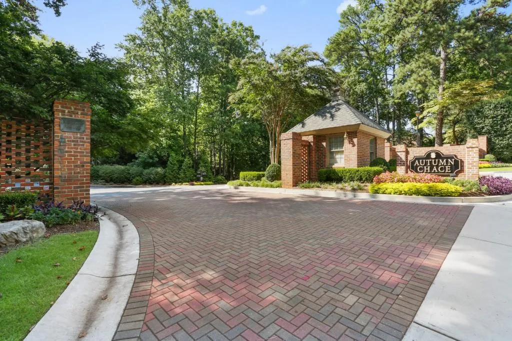 405 The North Chace Unit J5, Sandy Springs, Georgia 30328, 3 Bedrooms Bedrooms, ,3 BathroomsBathrooms,Residential,Sold,405 The North Chace Unit J5,5744281