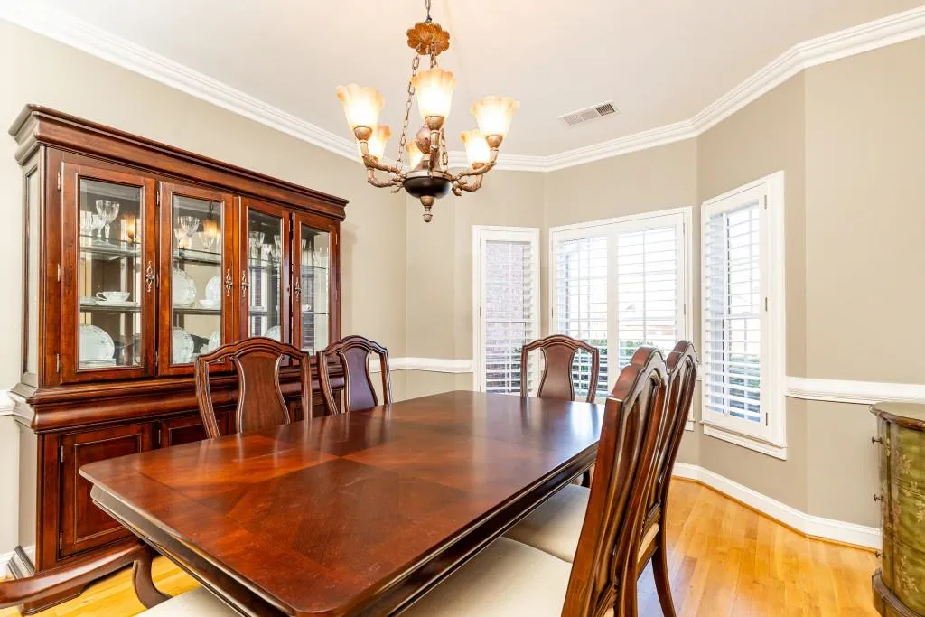 424 Brookview Circle, Sandy Springs, Georgia 30339, 3 Bedrooms Bedrooms, ,2 BathroomsBathrooms,Residential,Sold,424 Brookview Circle,7488727