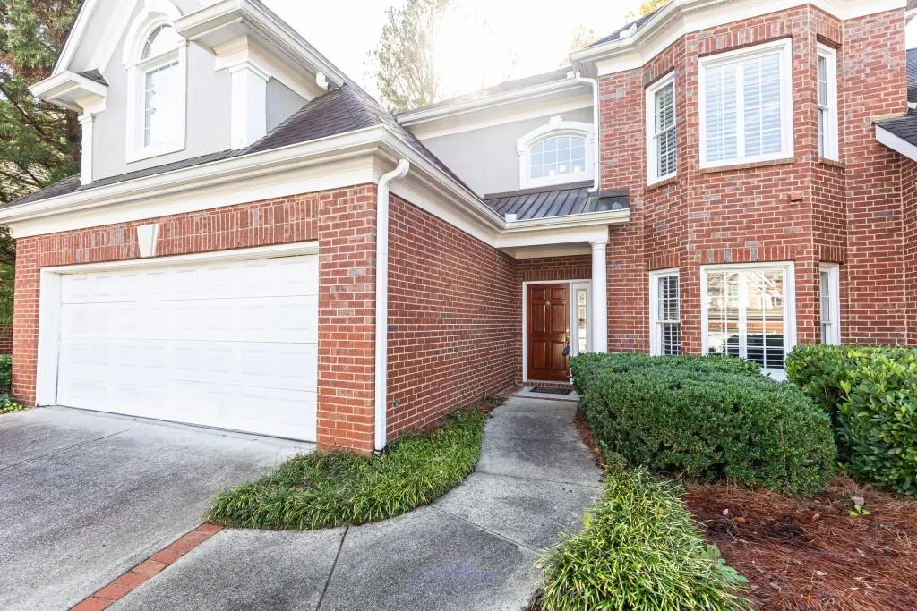 424 Brookview Circle, Sandy Springs, Georgia 30339, 3 Bedrooms Bedrooms, ,2 BathroomsBathrooms,Residential,Sold,424 Brookview Circle,7488727