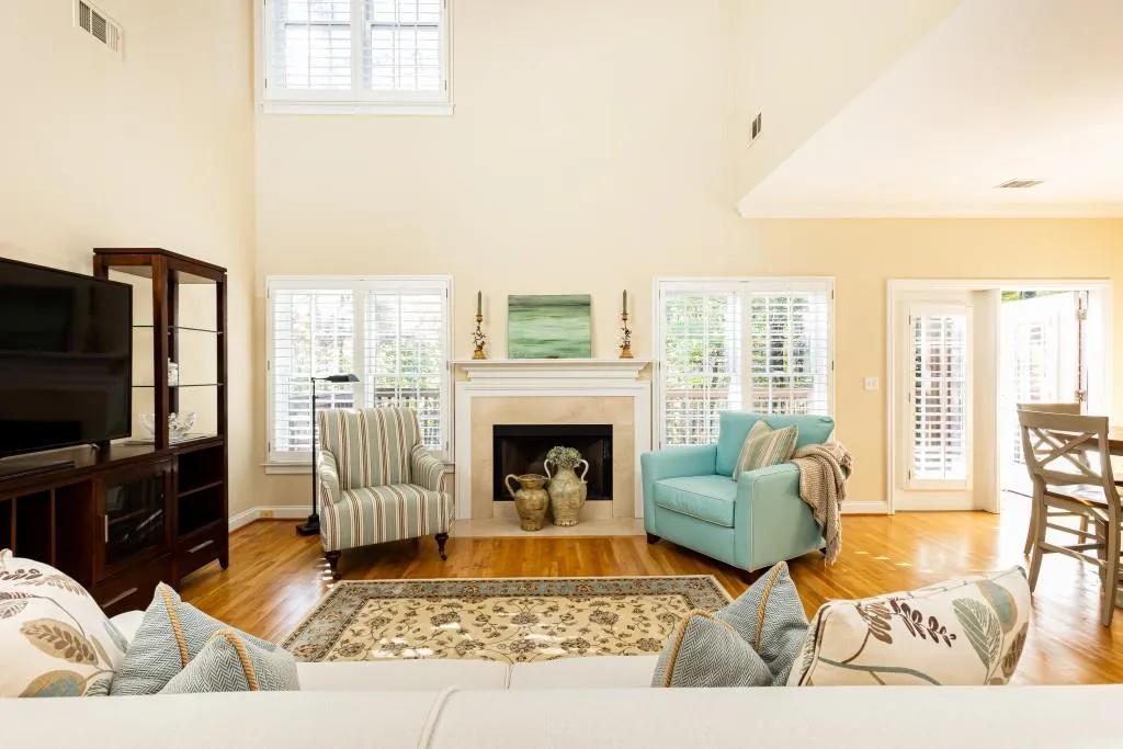 424 Brookview Circle, Sandy Springs, Georgia 30339, 3 Bedrooms Bedrooms, ,2 BathroomsBathrooms,Residential,Sold,424 Brookview Circle,7488727