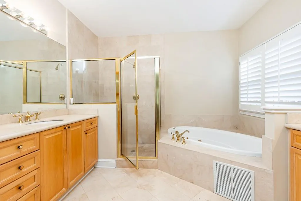 424 Brookview Circle, Sandy Springs, Georgia 30339, 3 Bedrooms Bedrooms, ,2 BathroomsBathrooms,Residential,Sold,424 Brookview Circle,7488727