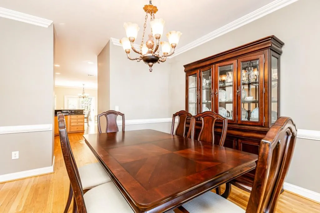 424 Brookview Circle, Sandy Springs, Georgia 30339, 3 Bedrooms Bedrooms, ,2 BathroomsBathrooms,Residential,Sold,424 Brookview Circle,7488727