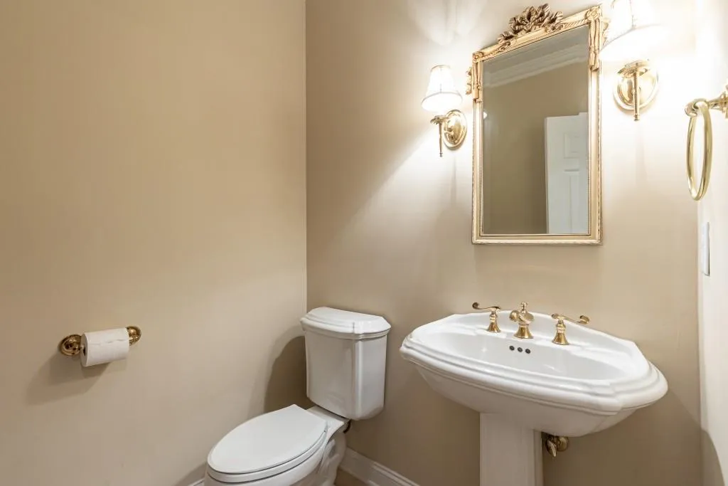 424 Brookview Circle, Sandy Springs, Georgia 30339, 3 Bedrooms Bedrooms, ,2 BathroomsBathrooms,Residential,Sold,424 Brookview Circle,7488727