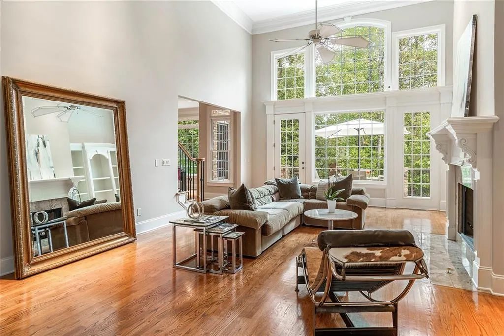 4721 E Conway Drive Nw, Sandy Springs, Georgia 30327, 5 Bedrooms Bedrooms, ,5 BathroomsBathrooms,Residential,Sold,4721 E Conway Drive Nw,6962396